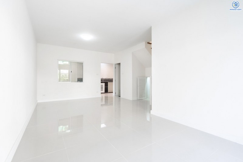 บ้านมือสองตกแต่งใหม่ ทำเลโซนเมือง! ม.พฤกษาวิลล์11 นครอินทร์-พระราม5 ซ.วัดสังฆทาน สวย ครบ คุ้ม! กับบ้านพร้อมอยู่เนื้อที่ 17 ตร.ว. ฟังก์ชั่น 3 ห้องนอน 2 ห้องน้ำ +ครัวเคาน์เตอร์ บนทำเลเดินทางสะดวก เชื่อมต่อหลายเส้นทาง ใกล้สะพานพระรามห้า และรถไฟฟ้าสถานี "แยกติวานนท์" ราคาพิเศษสุด เพียง 2ล้านต้นๆ เท่านั้น รีบเลย!