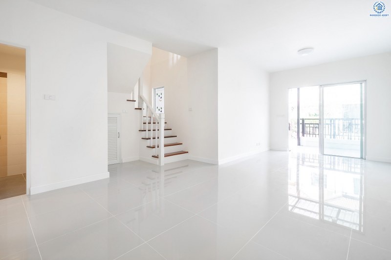 บ้านมือสองตกแต่งใหม่ ทำเลโซนเมือง! ม.พฤกษาวิลล์11 นครอินทร์-พระราม5 ซ.วัดสังฆทาน สวย ครบ คุ้ม! กับบ้านพร้อมอยู่เนื้อที่ 17 ตร.ว. ฟังก์ชั่น 3 ห้องนอน 2 ห้องน้ำ +ครัวเคาน์เตอร์ บนทำเลเดินทางสะดวก เชื่อมต่อหลายเส้นทาง ใกล้สะพานพระรามห้า และรถไฟฟ้าสถานี "แยกติวานนท์" ราคาพิเศษสุด เพียง 2ล้านต้นๆ เท่านั้น รีบเลย!