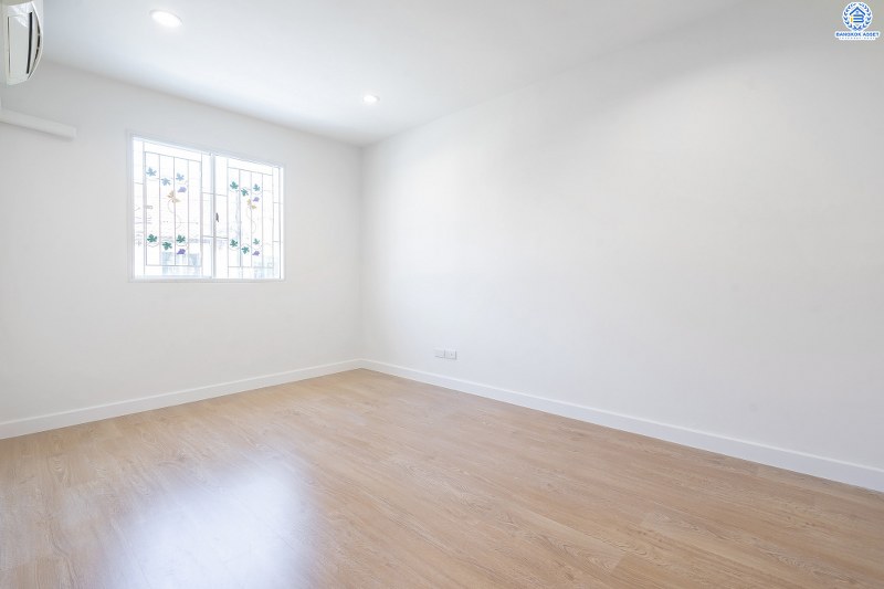 บ้านมือสองตกแต่งใหม่ ทำเลโซนเมือง! ม.พฤกษาวิลล์11 นครอินทร์-พระราม5 ซ.วัดสังฆทาน สวย ครบ คุ้ม! กับบ้านพร้อมอยู่เนื้อที่ 17 ตร.ว. ฟังก์ชั่น 3 ห้องนอน 2 ห้องน้ำ +ครัวเคาน์เตอร์ บนทำเลเดินทางสะดวก เชื่อมต่อหลายเส้นทาง ใกล้สะพานพระรามห้า และรถไฟฟ้าสถานี "แยกติวานนท์" ราคาพิเศษสุด เพียง 2ล้านต้นๆ เท่านั้น รีบเลย!