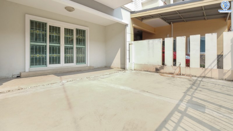 ทาวน์เฮ้าส์มือสองนนทบุรี ห้องมุม! ม.พฤกษาทาวน์ ติดถ.ราชพฤกษ์ ใกล้วงเวียนพระรามห้า เนื้อที่ 21.6 ตร.ว. ฟังก์ชั่น 3นอน 2น้ำ 2ที่จอดรถ แถมแอร์ 2 เครื่อง พร้อมครัวเคาน์เตอร์ โดดเด่นบนทำเลโซนเมือง! เชื่อมสู่ปิ่นเกล้า-สาทร , รัตนาธิเบศร์ได้อย่างรวดเร็ว เพียง 5 นาทีรถไฟฟ้า สถานี "บางรักใหญ่" ราคาเพียง 2 ล้านต้นๆ เท่านั้น**