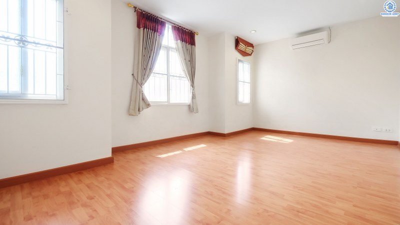 ทาวน์เฮ้าส์มือสองนนทบุรี ห้องมุม! ม.พฤกษาทาวน์ ติดถ.ราชพฤกษ์ ใกล้วงเวียนพระรามห้า เนื้อที่ 21.6 ตร.ว. ฟังก์ชั่น 3นอน 2น้ำ 2ที่จอดรถ แถมแอร์ 2 เครื่อง พร้อมครัวเคาน์เตอร์ โดดเด่นบนทำเลโซนเมือง! เชื่อมสู่ปิ่นเกล้า-สาทร , รัตนาธิเบศร์ได้อย่างรวดเร็ว เพียง 5 นาทีรถไฟฟ้า สถานี "บางรักใหญ่" ราคาเพียง 2 ล้านต้นๆ เท่านั้น**