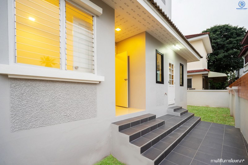 บ้านเดี่ยวตกแต่งใหม่ แปลงมุม! ม.พฤกษ์ภิรมย์รีเจนท์ ปิ่นเกล้า เริ่มต้นชีวิตบนสังคมคุณภาพแบรนด์ Q.House กับบ้านหลังใหญ่ 113.5 ตร.ว. ดีไซน์ทันสมัยฟังก์ชั่น 4ห้องนอน 4ห้องน้ำ 6ที่จอดรถ 1 ห้องพักผ่อน 1 ห้องแม่บ้าน พร้อมห้องน้ำในตัว พื้นที่ใช้สอย 414 ตร.ม. พร้อมสิ่งอำนวยความสะดวกครบ! บนที่สุดแห่งทำเลศักยภาพ หน้าโครงการติดถ.กาญจนาภิเษก เชื่อมต่อทุกการเดินทาง เพียง 5 นาทีถึงจุดขึ้นทางด่วน "ศรีรัช"