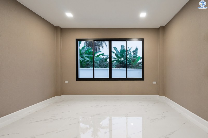 บ้านเดี่ยวตกแต่งใหม่ แปลงมุม! ม.พฤกษ์ภิรมย์รีเจนท์ ปิ่นเกล้า เริ่มต้นชีวิตบนสังคมคุณภาพแบรนด์ Q.House กับบ้านหลังใหญ่ 113.5 ตร.ว. ดีไซน์ทันสมัยฟังก์ชั่น 4ห้องนอน 4ห้องน้ำ 6ที่จอดรถ 1 ห้องพักผ่อน 1 ห้องแม่บ้าน พร้อมห้องน้ำในตัว พื้นที่ใช้สอย 414 ตร.ม. พร้อมสิ่งอำนวยความสะดวกครบ! บนที่สุดแห่งทำเลศักยภาพ หน้าโครงการติดถ.กาญจนาภิเษก เชื่อมต่อทุกการเดินทาง เพียง 5 นาทีถึงจุดขึ้นทางด่วน "ศรีรัช"