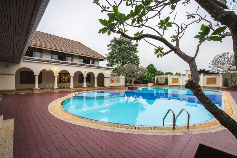 บ้านเดี่ยวตกแต่งใหม่ แปลงมุม! ม.พฤกษ์ภิรมย์รีเจนท์ ปิ่นเกล้า เริ่มต้นชีวิตบนสังคมคุณภาพแบรนด์ Q.House กับบ้านหลังใหญ่ 113.5 ตร.ว. ดีไซน์ทันสมัยฟังก์ชั่น 4ห้องนอน 4ห้องน้ำ 6ที่จอดรถ 1 ห้องพักผ่อน 1 ห้องแม่บ้าน พร้อมห้องน้ำในตัว พื้นที่ใช้สอย 414 ตร.ม. พร้อมสิ่งอำนวยความสะดวกครบ! บนที่สุดแห่งทำเลศักยภาพ หน้าโครงการติดถ.กาญจนาภิเษก เชื่อมต่อทุกการเดินทาง เพียง 5 นาทีถึงจุดขึ้นทางด่วน "ศรีรัช"