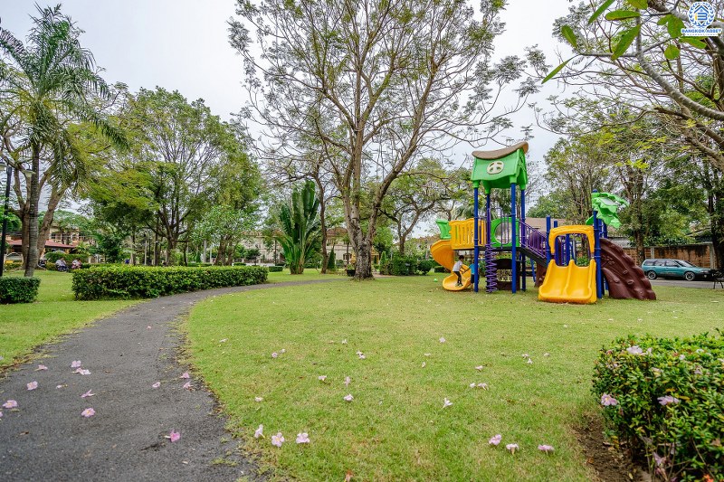 บ้านเดี่ยวตกแต่งใหม่ แปลงมุม! ม.พฤกษ์ภิรมย์รีเจนท์ ปิ่นเกล้า เริ่มต้นชีวิตบนสังคมคุณภาพแบรนด์ Q.House กับบ้านหลังใหญ่ 113.5 ตร.ว. ดีไซน์ทันสมัยฟังก์ชั่น 4ห้องนอน 4ห้องน้ำ 6ที่จอดรถ 1 ห้องพักผ่อน 1 ห้องแม่บ้าน พร้อมห้องน้ำในตัว พื้นที่ใช้สอย 414 ตร.ม. พร้อมสิ่งอำนวยความสะดวกครบ! บนที่สุดแห่งทำเลศักยภาพ หน้าโครงการติดถ.กาญจนาภิเษก เชื่อมต่อทุกการเดินทาง เพียง 5 นาทีถึงจุดขึ้นทางด่วน "ศรีรัช"