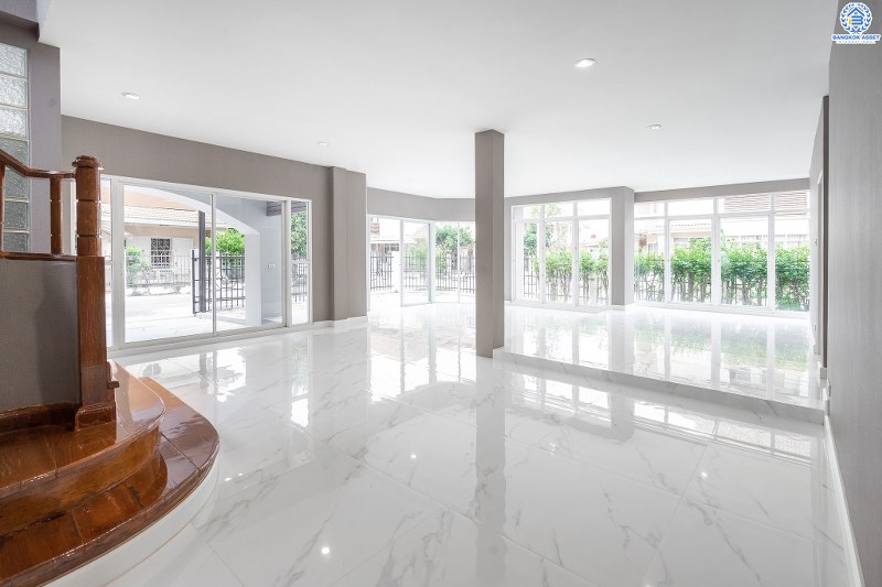 บ้านมือสองตกแต่งใหม่ ห้องมุม! ม.บ้านรัชชา2 บางใหญ่-กาญจนาฯ สุดคุ้ม! แต่งครบพร้อมเข้าอยู่ พื้นที่ใช้สอยกว่า 277 ตร.ม.  ฟังก์ชั่น 4นอน 3น้ำ 2ที่จอดรถ* มี Built In ครัวเคานเตอร์สุดหรู บนทำเลเดินทางสะดวกเพียง 200 ม. ถึงถนน"กาญจนาภิเษก" ใกล้เซ็นทรัลเวสต์เกต MRT สีม่วงสถานี "ตลาดบางใหญ่" และจุดขึ้นทางด่วน "ศรีรัช"