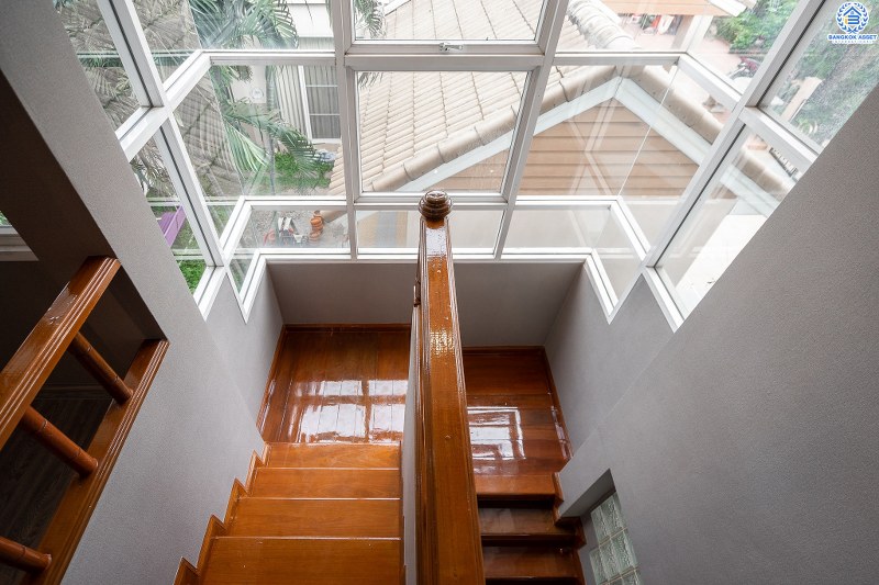 บ้านมือสองตกแต่งใหม่ ห้องมุม! ม.บ้านรัชชา2 บางใหญ่-กาญจนาฯ สุดคุ้ม! แต่งครบพร้อมเข้าอยู่ พื้นที่ใช้สอยกว่า 277 ตร.ม.  ฟังก์ชั่น 4นอน 3น้ำ 2ที่จอดรถ* มี Built In ครัวเคานเตอร์สุดหรู บนทำเลเดินทางสะดวกเพียง 200 ม. ถึงถนน"กาญจนาภิเษก" ใกล้เซ็นทรัลเวสต์เกต MRT สีม่วงสถานี "ตลาดบางใหญ่" และจุดขึ้นทางด่วน "ศรีรัช"