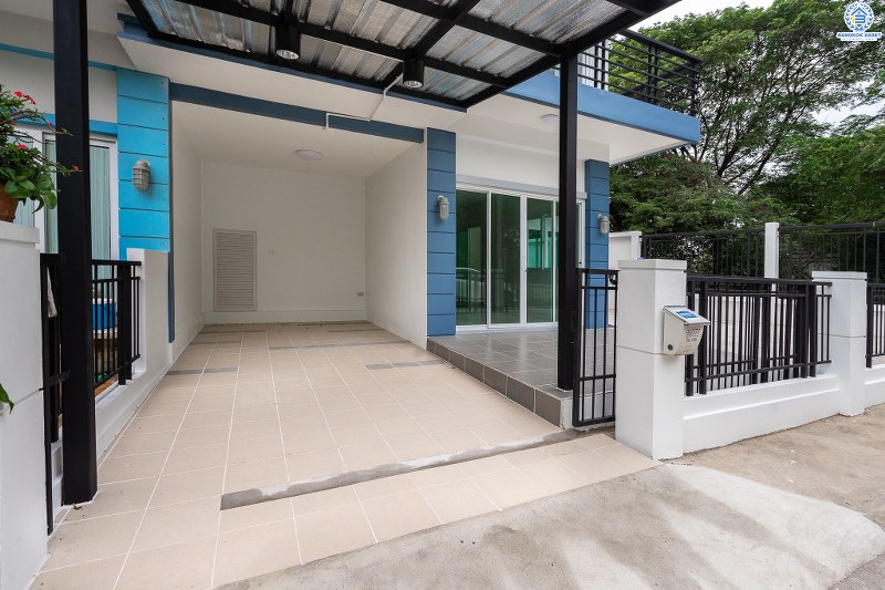 บ้านมือสองตกแต่งใหม่ ห้องมุม! ม.เดอะวิลล่า ราชพฤกษ์-ท่าอิฐ (พร็อพเพอร์ตี้ เพอร์เฟค) ตกแต่งดีไซน์เพื่อคนรุ่นใหม่ ฟังก์ชั่นครบครัน 3นอน 2น้ำ มีครัวเคาน์เตอร์+โรงรถให้พร้อมเข้าอยู่ บนทำเลที่ดีที่สุด* ใจกลาง 2 เซ็นทรัลฯ สามารถเข้า-ออกได้ 2 เส้นทาง ทั้งทางรัตนาธิเบศร์ และราชพฤกษ์ เพียง 5นาทีถึงรถไฟฟ้า สถานีบางรักน้อยท่าอิฐ