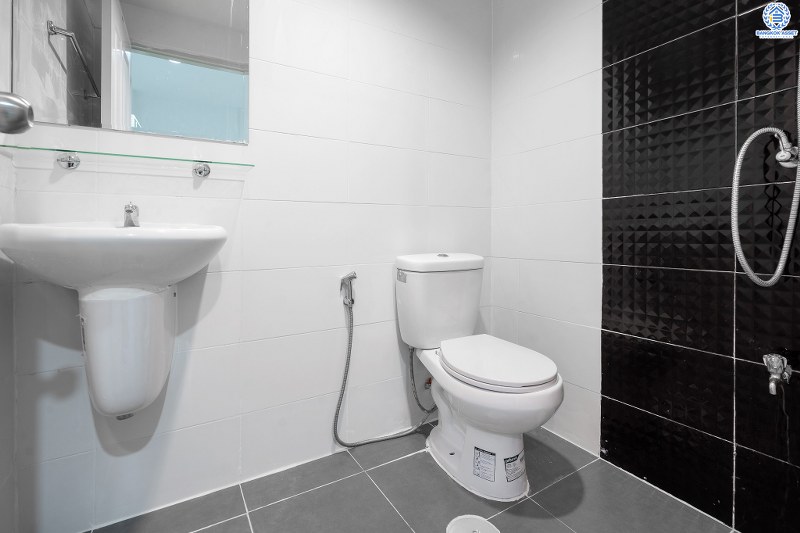 บ้านมือสองตกแต่งใหม่ ใกล้รถไฟฟ้า! ม.เปี่ยมสุข รัตนาธิเบศร์-พระนั่งเกล้า (ซ.รัตนาธิเบศร์38) บ้านพร้อมอยู่ เนื้อที่ 19.5 ตร.ว. ครบครันทุกฟังก์ชั่น 3นอน 2น้ำ ครัวเคาน์เตอร์+โรงรถ บนทำเลโซนเมือง! สะดวกทุกการเดินทาง ใกล้เซ็นทรัลรัตนาธิเบศร์ และสถานที่ราชการหลายแห่ง หน้าโครงการห่างจาก MRT สะพานพระนั่งเกล้า เพียง 1กม.