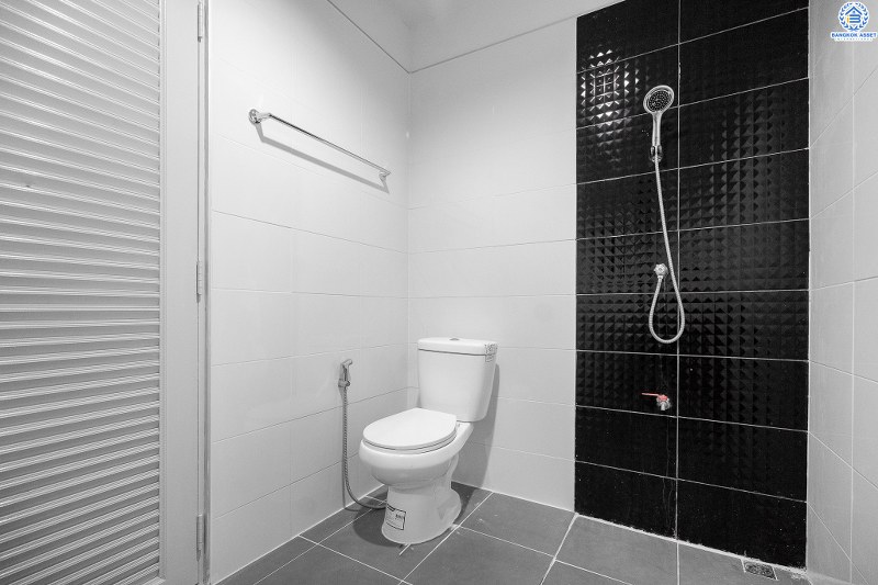 บ้านมือสองตกแต่งใหม่ ใกล้รถไฟฟ้า! ม.เปี่ยมสุข รัตนาธิเบศร์-พระนั่งเกล้า (ซ.รัตนาธิเบศร์38) บ้านพร้อมอยู่ เนื้อที่ 19.5 ตร.ว. ครบครันทุกฟังก์ชั่น 3นอน 2น้ำ ครัวเคาน์เตอร์+โรงรถ บนทำเลโซนเมือง! สะดวกทุกการเดินทาง ใกล้เซ็นทรัลรัตนาธิเบศร์ และสถานที่ราชการหลายแห่ง หน้าโครงการห่างจาก MRT สะพานพระนั่งเกล้า เพียง 1กม.