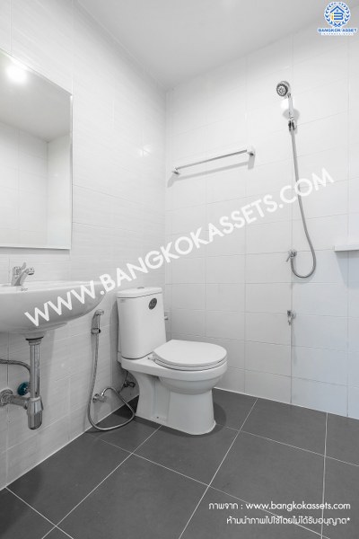 บ้านมือสองตกแต่งใหม่ ม.พฤกษาวิลล์ 33 ปิ่นเกล้า-วงแหวน ซ.วัดส้มเกลี้ยง (หน้ากว้าง 6 เมตร) บ้านพร้อมอยู่ แต่งครบทุกฟังก์ชั่น 3นอน 2น้ำ พร้อมครัวเคาน์เตอร์ และที่จอดรถส่วนตัว บนทำเลสะดวกทุกการเดินทาง เชื่อมต่อปิ่นเกล้า-ศาลายาได้อย่างรวดเร็ว ใกล้เซ็นทรัลเวสต์เกต และทางด่วน "ศรีรัช"