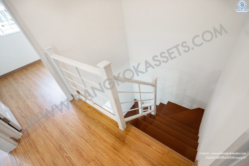 บ้านมือสองตกแต่งใหม่ ม.พฤกษาวิลล์ 33 ปิ่นเกล้า-วงแหวน ซ.วัดส้มเกลี้ยง (หน้ากว้าง 6 เมตร) บ้านพร้อมอยู่ แต่งครบทุกฟังก์ชั่น 3นอน 2น้ำ พร้อมครัวเคาน์เตอร์ และที่จอดรถส่วนตัว บนทำเลสะดวกทุกการเดินทาง เชื่อมต่อปิ่นเกล้า-ศาลายาได้อย่างรวดเร็ว ใกล้เซ็นทรัลเวสต์เกต และทางด่วน "ศรีรัช"