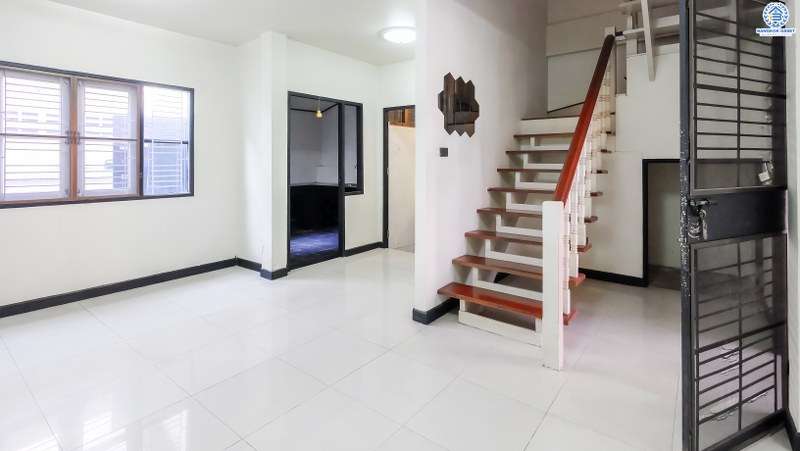 ทาวน์เฮ้าส์มือสองนนทบุรี ม.อักษรา เพียง 5 นาทีถึงถนนราชพฤกษ์ เนื้อที่ 20.2 ตร.ว. ฟังก์ชั่น 3 ห้องนอน 2 ห้องน้ำ บนทำเลศักยภาพ เข้า-ออกได้ 2 เส้นทาง ตอบทุกโจทย์ของชีวิตคนเมือง ใกล้เซ็นทรัลเวสท์เกต และรถไฟฟ้าสถานี "บางพลู" มาพร้อมกับราคาที่คุณไม่ควรพลาด!