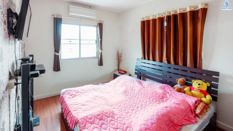 ทาวน์เฮ้าส์มือสองนนทบุรี ห้องมุม! ม.พฤกษา39 บางใหญ่-กาญจนาฯ ซ.แก้วอินทร์ (เนื้อที่ 28.2 ตร.ว.) บ้านหลังใหญ่ มีพื้นที่ด้านข้าง ฟังก์ชั่น 4นอน 2น้ำ บนทำเลเดินทางสะดวก เพียง 10 นาที ถึงเซ็นทรัลเวสต์เกต ใกล้รถไฟฟ้าสถานีตลาดบางใหญ่ และจุดขึ้นทางด่วนศรีรัช ...ราคาเกินคุ้ม!