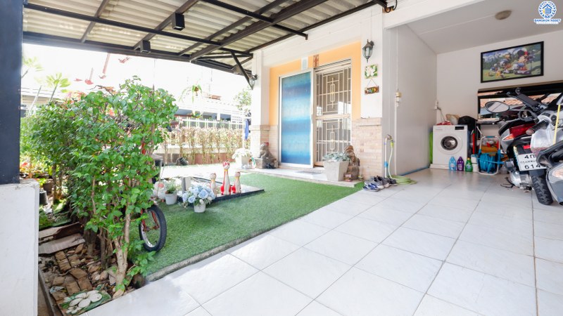 ทาวน์เฮ้าส์มือสองนนทบุรี ห้องมุม! ม.พฤกษา39 บางใหญ่-กาญจนาฯ ซ.แก้วอินทร์ (เนื้อที่ 28.2 ตร.ว.) บ้านหลังใหญ่ มีพื้นที่ด้านข้าง ฟังก์ชั่น 4นอน 2น้ำ บนทำเลเดินทางสะดวก เพียง 10 นาที ถึงเซ็นทรัลเวสต์เกต ใกล้รถไฟฟ้าสถานีตลาดบางใหญ่ และจุดขึ้นทางด่วนศรีรัช ...ราคาเกินคุ้ม!