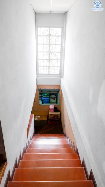 ทาวน์เฮ้าส์มือสองนนทบุรี ม.มนวดีพาร์ค บางใหญ่-กาญจนาฯ (ซ.วัดลาดปลาดุก) บ้านพร้อมอยู่ เนื้อที่ 16 ตร.ว. ฟังก์ชั่น 3นอน 2น้ำ+แอร์ 2 เครื่อง หน้าโครงการห่างจาก ถ.กาญจนาภิเษก เพียง 2 กม. ใกล้รถไฟฟ้า "สถานีคลองบางไผ่" เพียง 10 นาทีถึงเซ็นทรัลเวสต์เกต ราคาเพียงล้านต้นๆ*