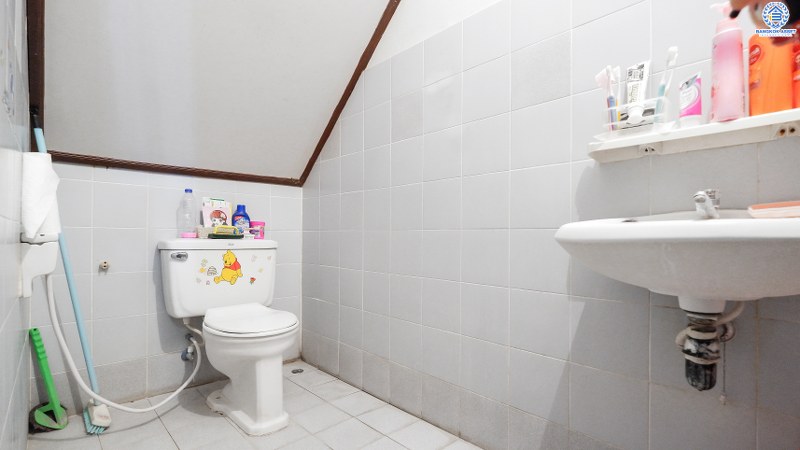 ทาวน์เฮ้าส์มือสองนนทบุรี ม.มนวดีพาร์ค บางใหญ่-กาญจนาฯ (ซ.วัดลาดปลาดุก) บ้านพร้อมอยู่ เนื้อที่ 16 ตร.ว. ฟังก์ชั่น 3นอน 2น้ำ+แอร์ 2 เครื่อง หน้าโครงการห่างจาก ถ.กาญจนาภิเษก เพียง 2 กม. ใกล้รถไฟฟ้า "สถานีคลองบางไผ่" เพียง 10 นาทีถึงเซ็นทรัลเวสต์เกต ราคาเพียงล้านต้นๆ*