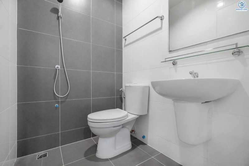 บ้านมือสองตกแต่งใหม่ ม.บุศรินทร์ บางบัวทอง บ้านพร้อมอยู่ ดีไซน์ใหม่เนื้อที่ 18 ตร.ว. ฟังก์ชั่น 2นอน 2น้ำ ห้องนอนกว้างขวาง ครบครันทั้งครัวเคาน์เตอร์ และที่จอดรถ บนทำเลเปี่ยมศักยภาพ เชื่อมต่อถ.รัตนาธิเบศร์ กาญจนาฯ และราชพฤกษ์ ใกล้เซ็นทรัลเวสต์เกต และรถไฟฟ้าสถานี "บางพลู"