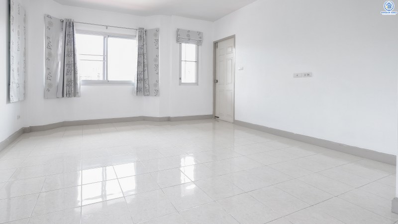 ทาวน์เฮ้าส์มือสองนนทบุรี ห้องมุม! ม.ศุภาลัยวิลล์ ปิ่นเกล้า-วงแหวน (ซ.วัดส้มเกลี้ยง) บ้านหลังใหญ่ เนื้อที่ 31 ตร.ว. ฟังก์ชั่น 3 ห้องนอน 2 ห้องน้ำ พร้อมบิ้วท์อินครัวเคาน์เตอร์ บรรยากาศเงียบสงบ น่าอยู่ ตั้งอยู่บนทำเลสุดสะดวก เข้า-ออกได้หลายเส้นทาง ใกล้เซ็นทรัลเวสต์เกต และจุดขึ้นทางด่วน "กาญจนาภิเษก"...