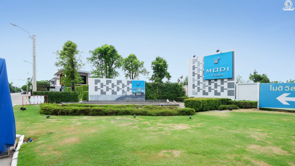 บ้านแฝดมือสองนนทบุรี ม.โมดิวิลล่า ปิ่นเกล้า-วงแหวน (ซ.วัดส้มเกลี้ยง) บ้านคุณภาพแบรนด์ Property Perfect  ต่อเติมพร้อมอยู่ เนื้อที่ 38 ตร.ว. มาพร้อมฟังก์ชั่น 3ห้องนอน 2ห้องน้ำ 2ที่จอดรถ มีเฟอร์ฯบิ้วท์อิน 2ครัวเคาน์เตอร์ และแอร์ 3 เครื่อง บนทำเลเดินทางสะดวก ใกล้เซ็นทรัลเวสต์เกต , Plus Mall บางใหญ่ และจุดขึ้นทางด่วน "ศรีรัช"