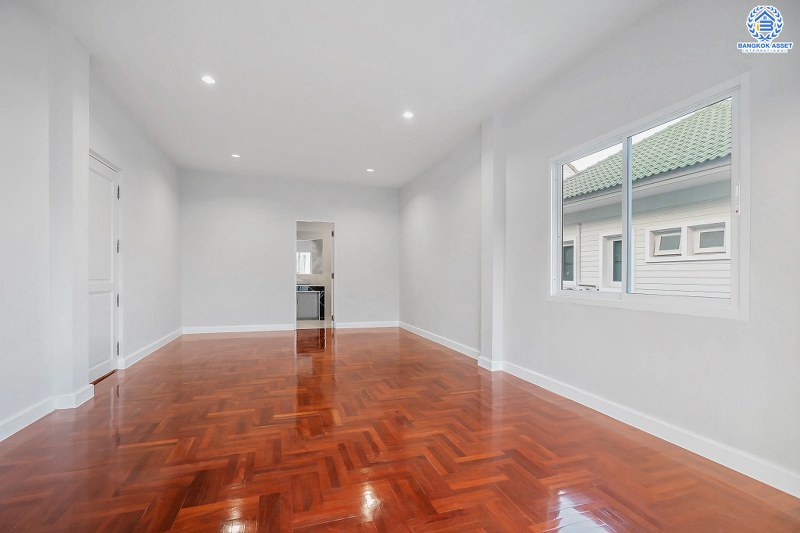 บ้านมือสองตกแต่งใหม่ หลังใหญ่พิเศษ 78.3 ตร.ว. ในราคาสุดคุ้ม! ม.ธนทอง เพอร์เฟคโฮม วงแหวน-พระราม5 กว้างขวางจุใจ ด้วยพื้นที่ใช้สอยกว่า 230 ตร.ม. 4 ห้องนอน 5 ห้องน้ำ บนทำเล ใกล้เซ็นทรัลเวสต์เกต และ MRTตลาดบางใหญ่