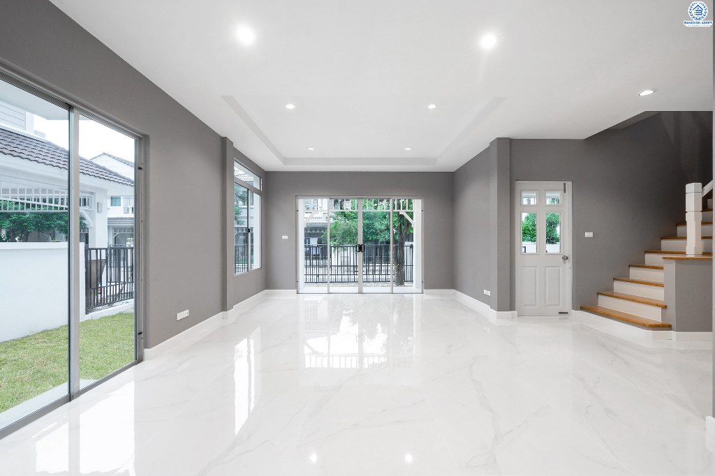 บ้านมือสองตกแต่งใหม่ โครงการแบรนด์LH ม.ชัยพฤกษ์ บางใหญ่-เซ็นทรัลเวสต์เกต บ้านพร้อมอยู่ เนื้อที่ 56 ตร.ว. ฟังก์ชั่นครบ 3 ห้องนอน 3 ห้องน้ำ 2 ที่จอดรถ ตกแต่งจัดเต็ม มาตรฐานวัสดุเกรดพรีเมี่ยม บนทำเลศักยภาพ เพียง 5 นาทีถึงเซ็นทรัลเวสต์เกต ใกล้รถไฟฟ้าสถานี "คลองบางไผ่"...