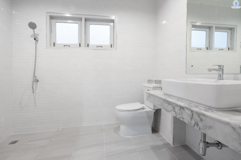 บ้านมือสองตกแต่งใหม่ ม.ชัยพฤกษ์ บางใหญ่-กาญจนาภิเษก (ซ.วัดลาดปลาดุก) เนรมิตการตกแต่งให้แบบจัดเต็ม!! กับบ้านพร้อมอยู่ เนื้อที่ 53 ตร.ว. ฟังก์ชั่นครบ 3 ห้องนอน 3 ห้องน้ำ โครงการคุณภาพแบรนด์ LH บนทำเลศักยภาพ ใกล้เซ็นทรัลเวสต์เกต และรถไฟฟ้าสถานี "คลองบางไผ่"