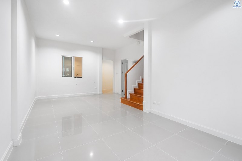 บ้านมือสองตกแต่งใหม่ ม.เดอะวิลล่า ราชพฤกษ์-ท่าอิฐ คุณภาพแบรนด์ พร็อพเพอร์ตี้ เพอร์เฟค เนื้อที่ 18 ตร.ว. ฟังก์ชั่นครบครัน 3ห้องนอน 2ห้องน้ำ พร้อมอยู่! บนทำเลใกล้รถไฟฟ้า สถานีบางรักน้อยท่าอิฐ พร้อมเข้า-ออกได้ 2 เส้นทางทั้งถ.รัตนาธิเบศร์ และถ.ราชพฤกษ์ ราคาพิเศษสุด!