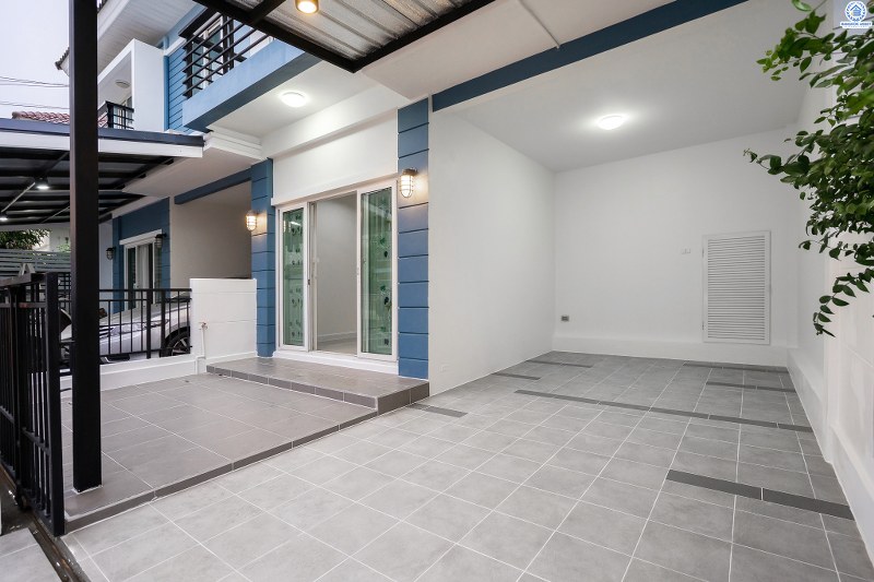 บ้านมือสองตกแต่งใหม่ ม.เดอะวิลล่า ราชพฤกษ์-ท่าอิฐ คุณภาพแบรนด์ พร็อพเพอร์ตี้ เพอร์เฟค เนื้อที่ 18 ตร.ว. ฟังก์ชั่นครบครัน 3ห้องนอน 2ห้องน้ำ พร้อมอยู่! บนทำเลใกล้รถไฟฟ้า สถานีบางรักน้อยท่าอิฐ พร้อมเข้า-ออกได้ 2 เส้นทางทั้งถ.รัตนาธิเบศร์ และถ.ราชพฤกษ์ ราคาพิเศษสุด!