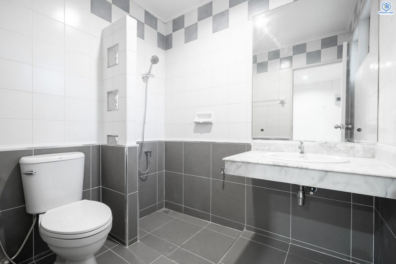 บ้านมือสองตกแต่งใหม่ แบรนด์LH ม.บุศรินทร์วงแหวน (บ้านกล้วย-ไทรน้อย) หลังใหญ่พร้อมอยู่ เนื้อที่ 34.5 ตร.ว. ฟังก์ชั่นครบครัน! 3 ห้องนอน 2 ห้องน้ำ 2 ที่จอดรถ ตอบโจทย์ทุกการอยู่อาศัย บนทำเลคุณภาพ! ใกล้เซ็นทรัลเวสต์เกต และ รถไฟฟ้าสถานี "คลองบางไผ่"