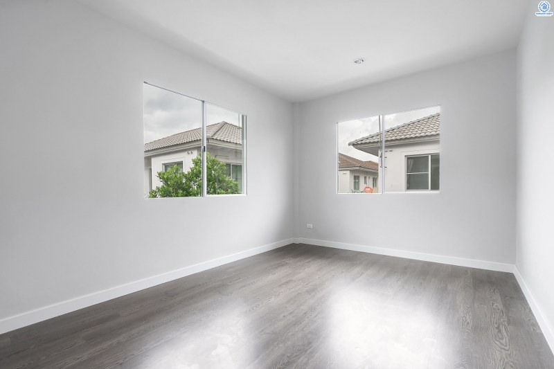 บ้านมือสองตกแต่งใหม่ ม.ชัยพฤกษ์ บางใหญ่-เซ็นทรัลเวสต์เกต สังคมคุณภาพLH ที่พร้อมรองรับความสุข บนเนื้อที่ 58 ตร.ว. ฟังก์ชั่นครบ 3 ห้องนอน 3 ห้องน้ำ 2 ที่จอดรถ ตกแต่งพร้อมอยู่ มาตรฐานวัสดุเกรดพรีเมี่ยม บนทำเลศักยภาพ เพียง 5 นาทีถึงเซ็นทรัลเวสต์เกต ใกล้รถไฟฟ้าสถานี "คลองบางไผ่"