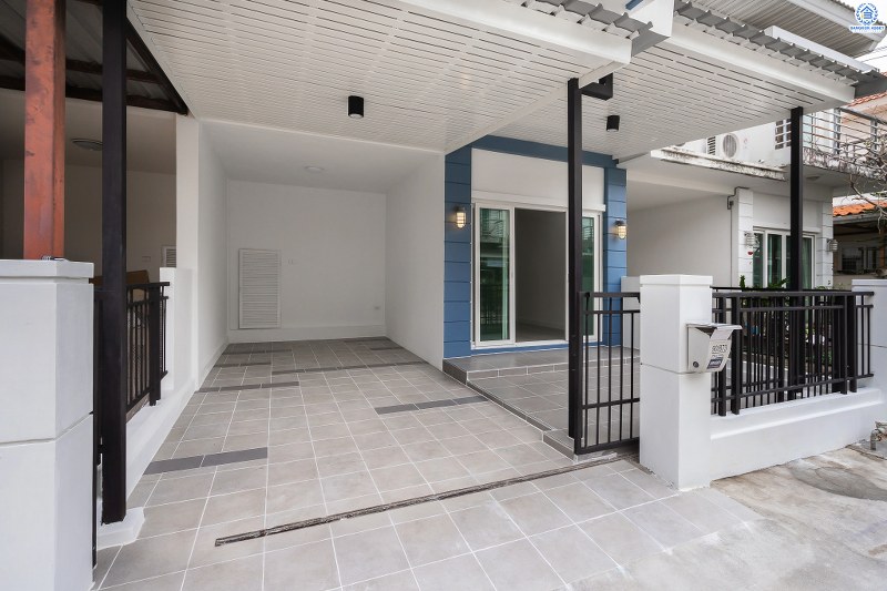 บ้านมือสองตกแต่งใหม่ ม.เดอะวิลล่า ราชพฤกษ์-ท่าอิฐ คุณภาพแบรนด์ Property Perfect เนื้อที่ 18 ตร.ว. ฟังก์ชั่น 3 ห้องนอน 2 ห้องน้ำ พร้อมอยู่! บนทำเลใกล้รถไฟฟ้า สถานีบางรักน้อยท่าอิฐ พร้อมเข้า-ออกได้ 2 เส้นทางทั้งถ.รัตนาธิเบศร์ และถ.ราชพฤกษ์ ราคาพิเศษสุด!