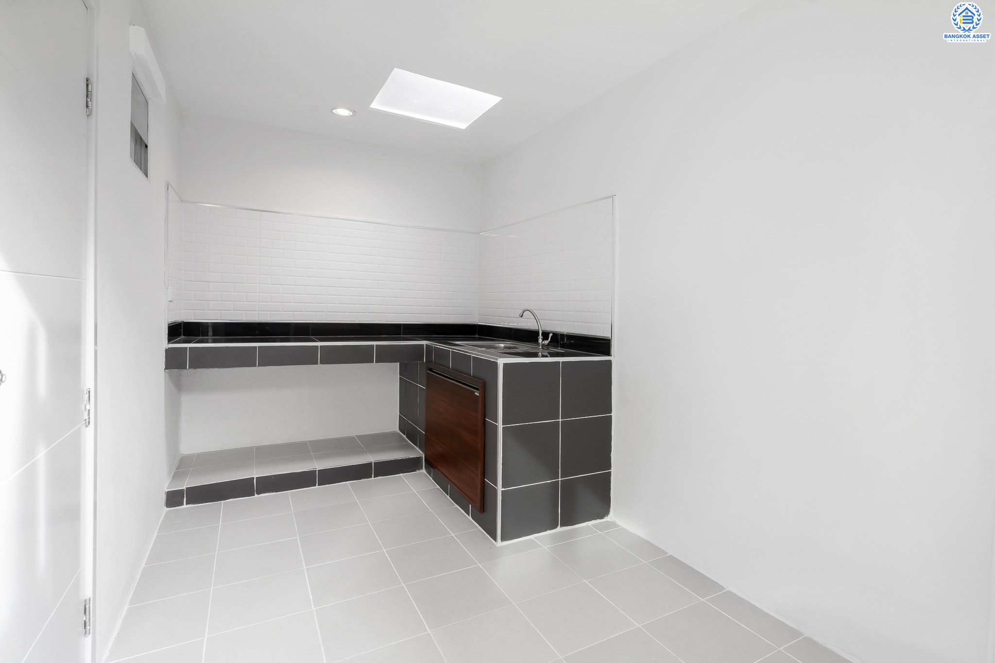 บ้านมือสองตกแต่งใหม่ ม.พฤกษาวิลล์22 พระราม5-นครอินทร์ ตกแต่งสวย ครบทุกฟังก์ชั่น พร้อมอยู่ เนื้อที่ 17.4 ตร.ว. ฟังก์ชั่น 3 ห้องนอน 2 ห้องน้ำ บนทำเลเดินทางสะดวก เชื่อมต่อทุกการเดินทาง ใกล้สะพานพระรามห้า และรถไฟฟ้าสถานี "แยกติวานนท์"