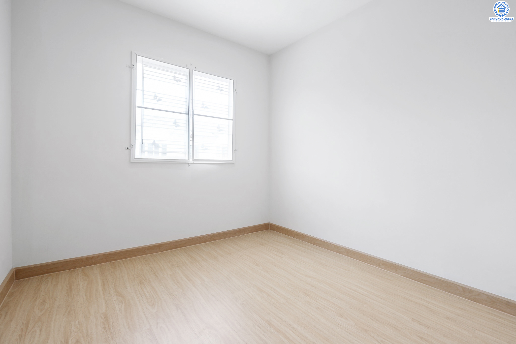 บ้านมือสองตกแต่งใหม่ ม.พฤกษาวิลล์22 พระราม5-นครอินทร์ ตกแต่งสวย ครบทุกฟังก์ชั่น พร้อมอยู่ เนื้อที่ 17.4 ตร.ว. ฟังก์ชั่น 3 ห้องนอน 2 ห้องน้ำ บนทำเลเดินทางสะดวก เชื่อมต่อทุกการเดินทาง ใกล้สะพานพระรามห้า และรถไฟฟ้าสถานี "แยกติวานนท์"