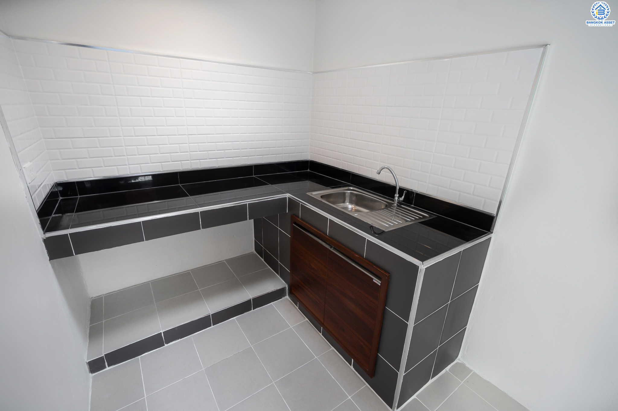 บ้านมือสองตกแต่งใหม่ ม.พฤกษาวิลล์22 พระราม5-นครอินทร์ ตกแต่งสวย ครบทุกฟังก์ชั่น พร้อมอยู่ เนื้อที่ 17.4 ตร.ว. ฟังก์ชั่น 3 ห้องนอน 2 ห้องน้ำ บนทำเลเดินทางสะดวก เชื่อมต่อทุกการเดินทาง ใกล้สะพานพระรามห้า และรถไฟฟ้าสถานี "แยกติวานนท์"