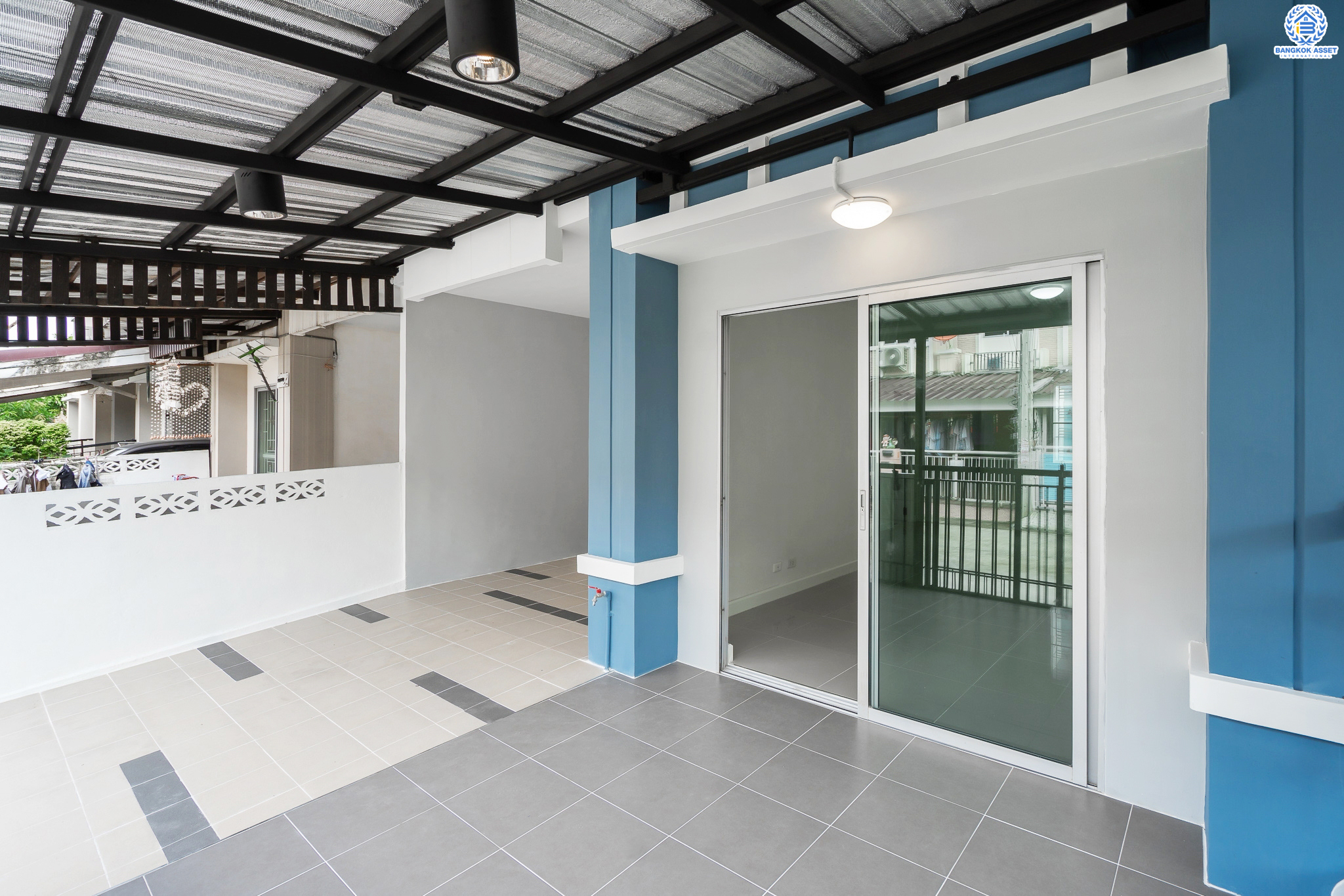 บ้านมือสองตกแต่งใหม่ ม.พฤกษาวิลล์22 พระราม5-นครอินทร์ ตกแต่งสวย ครบทุกฟังก์ชั่น พร้อมอยู่ เนื้อที่ 17.4 ตร.ว. ฟังก์ชั่น 3 ห้องนอน 2 ห้องน้ำ บนทำเลเดินทางสะดวก เชื่อมต่อทุกการเดินทาง ใกล้สะพานพระรามห้า และรถไฟฟ้าสถานี "แยกติวานนท์"