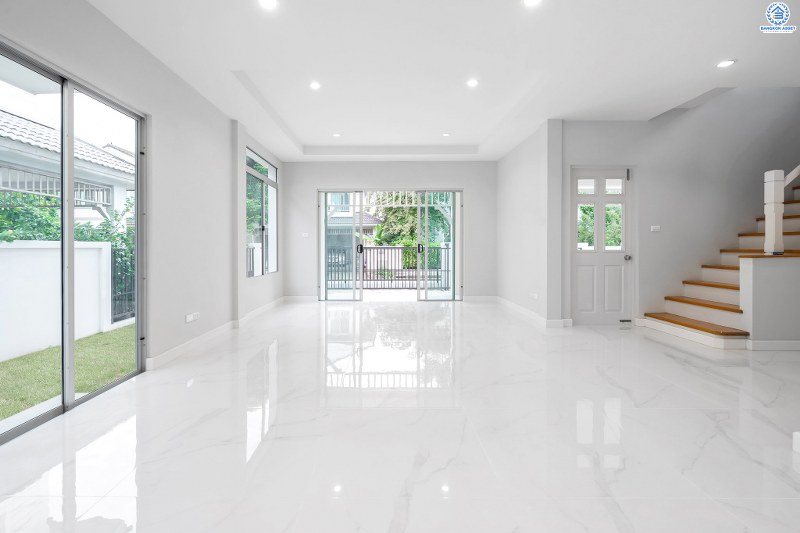 บ้านมือสองตกแต่งใหม่ พร้อมสังคมคุณภาพ LH ม.ชัยพฤกษ์ บางใหญ่-เซ็นทรัลเวสต์เกต เนื้อที่ 54 ตร.ว. ฟังก์ชั่น 3 ห้องนอน 3 ห้องน้ำ 2 ที่จอดรถ ตกแต่งพร้อมอยู่ มาตรฐานวัสดุเกรดพรีเมี่ยม ตอบโจทย์ทุกการเดินทาง เพียง 1กม.จากรถไฟฟ้า สถานีคลองบางไผ่