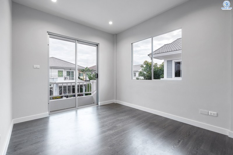 บ้านมือสองตกแต่งใหม่ พร้อมสังคมคุณภาพ LH ม.ชัยพฤกษ์ บางใหญ่-เซ็นทรัลเวสต์เกต เนื้อที่ 54 ตร.ว. ฟังก์ชั่น 3 ห้องนอน 3 ห้องน้ำ 2 ที่จอดรถ ตกแต่งพร้อมอยู่ มาตรฐานวัสดุเกรดพรีเมี่ยม ตอบโจทย์ทุกการเดินทาง เพียง 1กม.จากรถไฟฟ้า สถานีคลองบางไผ่