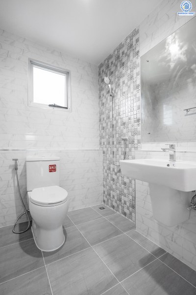 บ้านมือสองตกแต่งใหม่ พร้อมสังคมคุณภาพ LH ม.ชัยพฤกษ์ บางใหญ่-เซ็นทรัลเวสต์เกต เนื้อที่ 54 ตร.ว. ฟังก์ชั่น 3 ห้องนอน 3 ห้องน้ำ 2 ที่จอดรถ ตกแต่งพร้อมอยู่ มาตรฐานวัสดุเกรดพรีเมี่ยม ตอบโจทย์ทุกการเดินทาง เพียง 1กม.จากรถไฟฟ้า สถานีคลองบางไผ่