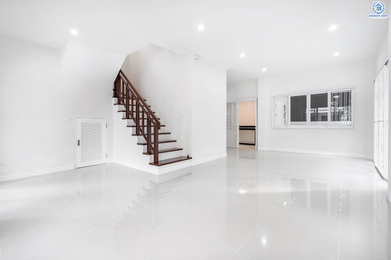 บ้านมือสองตกแต่งใหม่ ม.เปี่ยมสุข4 ติวานนท์-ปากเกร็ด คุ้มกว่าด้วยฟังก์ชั่นจัดเต็ม พร้อมอยู่ บนเนื้อที่ 36 ตร.ว. 3 ห้องนอน 2 ห้องน้ำ 2 ที่จอดรถ สะดวกสบายทุกการเดินทาง ใกล้ห้าแยกปากเกร็ด , เซ็นทรัลฯ , ทางด่วนแจ้งวัฒนะ และรถไฟฟ้าสายสีชมพู