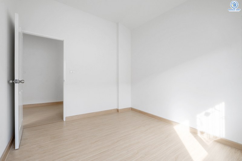 บ้านมือสองตกแต่งใหม่ ม.เปี่ยมสุข4 ติวานนท์-ปากเกร็ด คุ้มกว่าด้วยฟังก์ชั่นจัดเต็ม พร้อมอยู่ บนเนื้อที่ 36 ตร.ว. 3 ห้องนอน 2 ห้องน้ำ 2 ที่จอดรถ สะดวกสบายทุกการเดินทาง ใกล้ห้าแยกปากเกร็ด , เซ็นทรัลฯ , ทางด่วนแจ้งวัฒนะ และรถไฟฟ้าสายสีชมพู