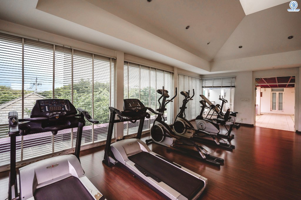 บ้านมือสองตกแต่งใหม่ จากแบรนด์ LH โครงการ ชัยพฤกษ์ บางใหญ่-เซ็นทรัลเวสต์เกต ตกแต่งสไตล์อบอุ่น ครบทุกฟังก์ชั่น คัดสรรวัสดุเกรดคุณภาพ เนื้อที่กว้าง 63.1 ตร.ว. ฟังก์ชั่น 3 ห้องนอน 3 ห้องน้ำ 2 ที่จอดรถ บนทำเลเดินทางสะดวก ใกล้รถไฟฟ้าสถานีคลองบางไผ่ เพียง 1.5 กม. ราคาพิเศษสุด!