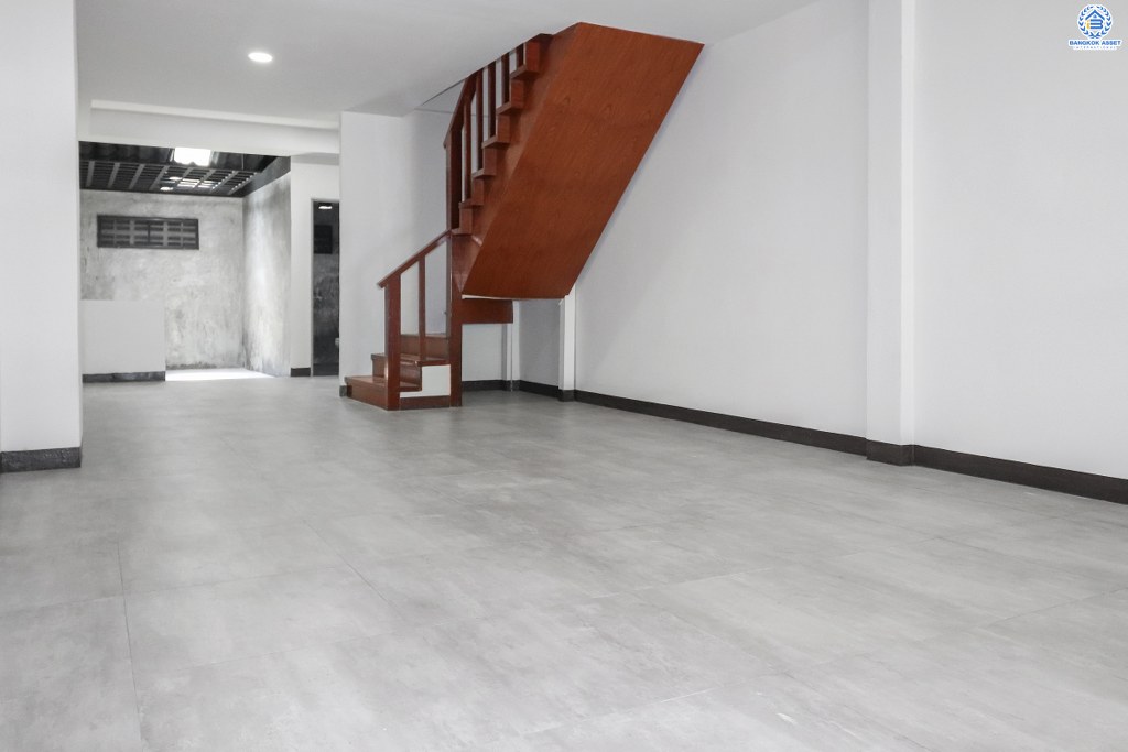 ทาวน์เฮ้าส์มือสองนนทบุรี ม.ร่มรื่นวิลล์ กาญจนาฯ-ราชพฤกษ์ (ใกล้ร.ร.เทพศิรินทร์) เนื้อที่ 19 ตร.ว. ฟังก์ชั่น 2 ห้องนอน 2 ห้องน้ำ ต่อเติมครัวพร้อมอยู่ บนทำเลสะดวกสบาย เดินทางง่าย เข้า-ออกได้ 3 เส้นทางสายหลัก เพียง 4 นาทีถึงจุดขึ้นทางด่วน "ศรีรัช" ราคาพิเศษสุด!