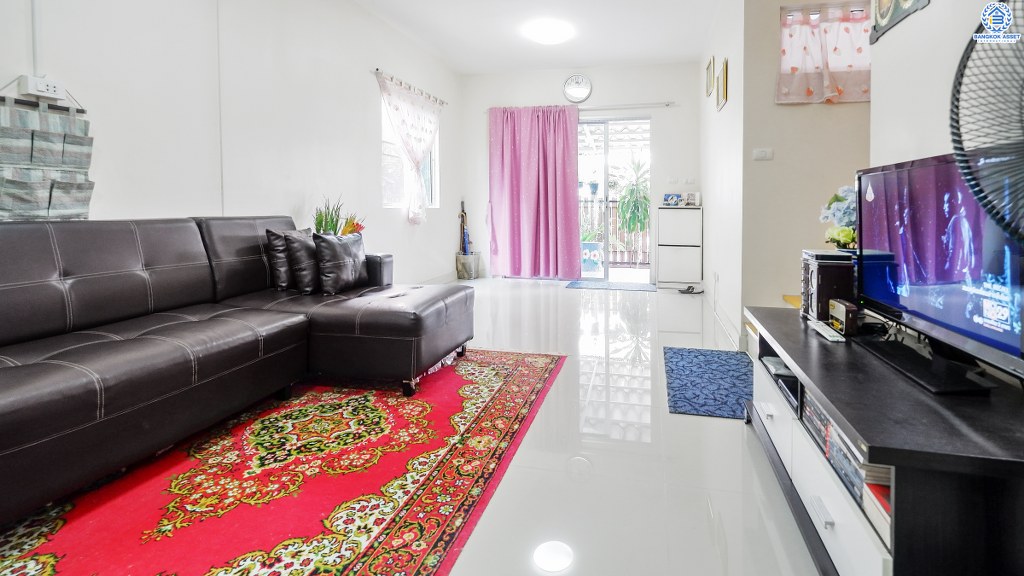 ทาวน์เฮ้าส์มือสองนนทบุรี ห้องมุม! ม.พฤกษาวิลล์63/1 นครอินทร์-พระราม5 บ้านพร้อมอยู่ เนื้อที่ 23.7 ตร.ว. ฟังก์ชั่น 3 ห้องนอน 2 ห้องน้ำ แถมแอร์ 2 เครื่อง บนทำเลโซนเมือง! เดินทางสะดวก เข้า-ออกทาง ซอยวัดสังฆทาน ใกล้สะพานพระราม5 และรถไฟฟ้าสถานี "แยกติวานนท์"...