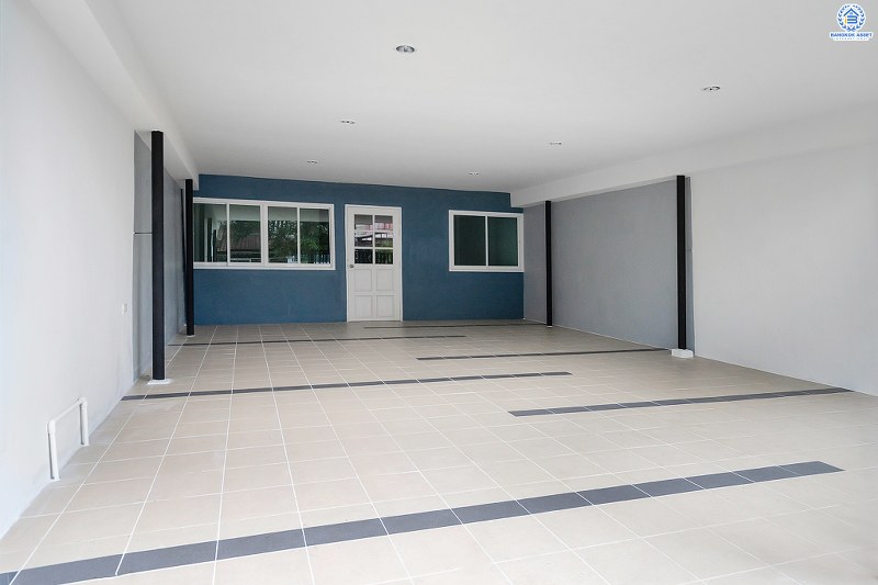 บ้านมือสองตกแต่งใหม่ ม.บัวทอง2 บางใหญ่-เซ็นทรัลเวสต์เกต เพียง 50 เมตรจากรถไฟฟ้า "สถานีคลองบางไผ่" ตกแต่งพร้อมอยู่ เนื้อที่ 30 ตร.ว. ฟังก์ชั้น 3 ห้องนอน 2 ห้องน้ำ 2 ที่จอดรถ เดินทางสะดวก ใกล้ถนนกาญจนาภิเษก มีรถประจำทางผ่านหลายสาย ราคาสุดคุ้ม!