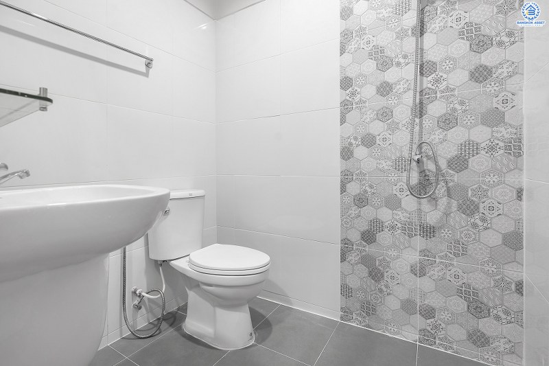 บ้านมือสองตกแต่งใหม่ ม.บัวทอง2 บางใหญ่-เซ็นทรัลเวสต์เกต เพียง 50 เมตรจากรถไฟฟ้า "สถานีคลองบางไผ่" ตกแต่งพร้อมอยู่ เนื้อที่ 30 ตร.ว. ฟังก์ชั้น 3 ห้องนอน 2 ห้องน้ำ 2 ที่จอดรถ เดินทางสะดวก ใกล้ถนนกาญจนาภิเษก มีรถประจำทางผ่านหลายสาย ราคาสุดคุ้ม!