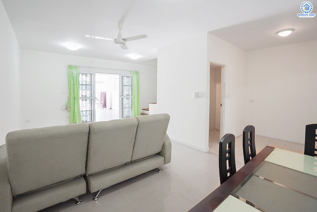 ทาวน์เฮ้าส์มือสองนนทบุรี ม.พฤกษาทาวน์ ทำเลติดถนนราชพฤกษ์ ใกล้วงเวียนพระราม5 คุ้มสุด! กับบ้านตกแต่ง/ต่อเติม พร้อมอยู่! เนื้อที่ 21.5 ตร.ว. ฟังก์ชั่น 3 ห้องนอน 2 ห้องน้ำ 2 ที่จอดรถ พร้อมสาธารณูปโภคครบครัน...