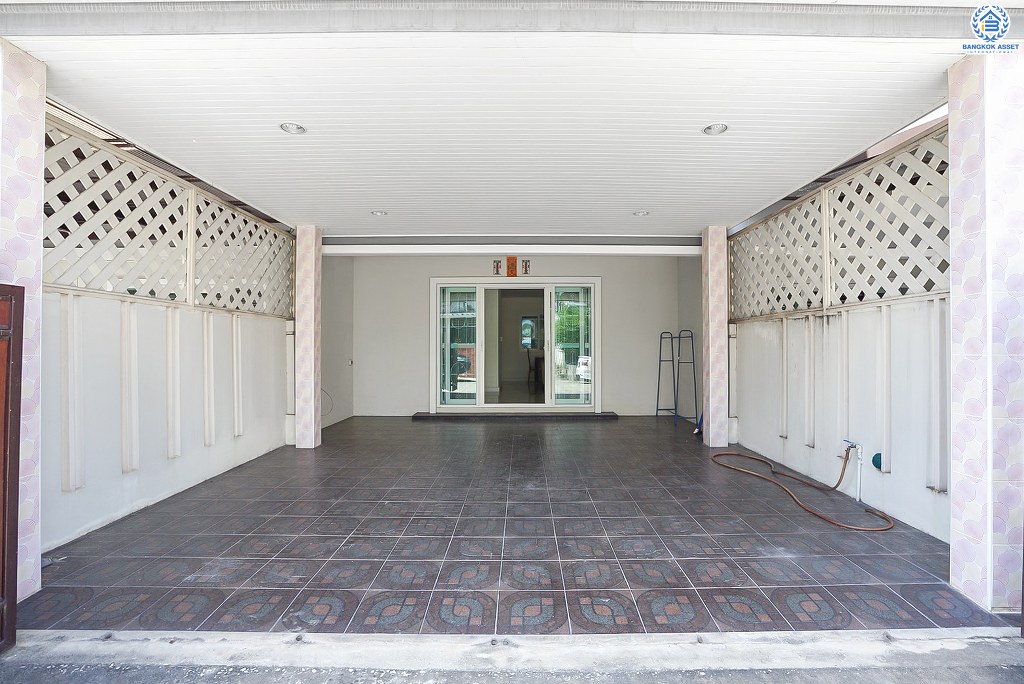 ทาวน์เฮ้าส์มือสองนนทบุรี ม.พฤกษาทาวน์ ทำเลติดถนนราชพฤกษ์ ใกล้วงเวียนพระราม5 คุ้มสุด! กับบ้านตกแต่ง/ต่อเติม พร้อมอยู่! เนื้อที่ 21.5 ตร.ว. ฟังก์ชั่น 3 ห้องนอน 2 ห้องน้ำ 2 ที่จอดรถ พร้อมสาธารณูปโภคครบครัน...