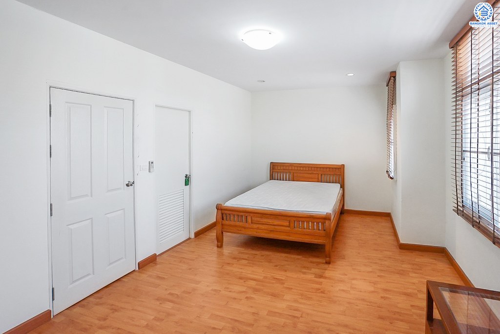 ทาวน์เฮ้าส์มือสองนนทบุรี ม.พฤกษาทาวน์ ทำเลติดถนนราชพฤกษ์ ใกล้วงเวียนพระราม5 คุ้มสุด! กับบ้านตกแต่ง/ต่อเติม พร้อมอยู่! เนื้อที่ 21.5 ตร.ว. ฟังก์ชั่น 3 ห้องนอน 2 ห้องน้ำ 2 ที่จอดรถ พร้อมสาธารณูปโภคครบครัน...