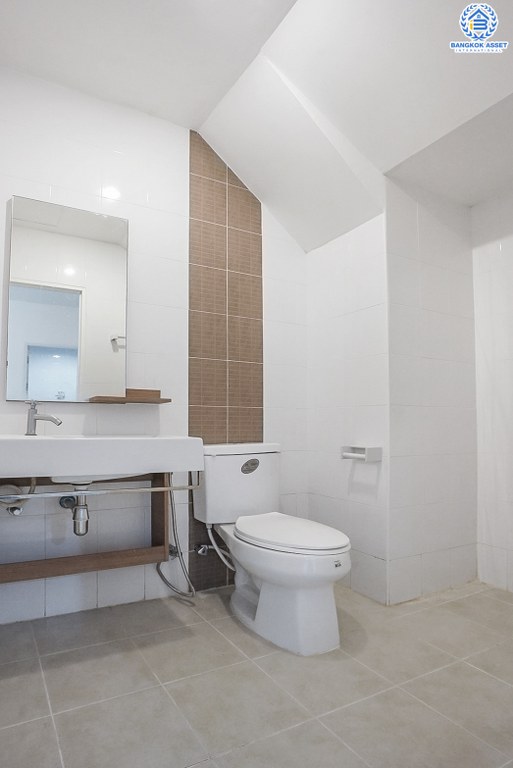 ทาวน์เฮ้าส์มือสองนนทบุรี ห้องมุม! ม.พฤกษาทาวน์ ติดถนนราชพฤกษ์ ใกล้วงเวียนพระราม5 เชื่อมต่อทุกการเดินทาง บ้านพร้อมอยู่! เนื้อที่ 28.8 ตร.ว. ฟังก์ชั่น 3 ห้องนอน 2 ห้องน้ำ 2 ที่จอดรถ พร้อมบิ้วท์อินครัวเคาน์เตอร์ รองรับทุกการอยู่อาศัย , สาธารณูปโภคครบครัน